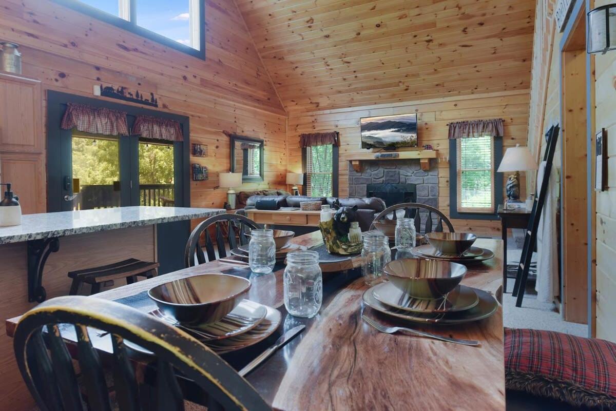 Ryes And Shine Bootlegger'S Cabin! Hot Tub* Pool* Arcade* Billiards *Ev * Pet Friendly Sevierville Dış mekan fotoğraf