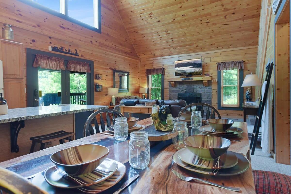 Ryes And Shine Bootlegger'S Cabin! Hot Tub* Pool* Arcade* Billiards *Ev * Pet Friendly Sevierville Dış mekan fotoğraf