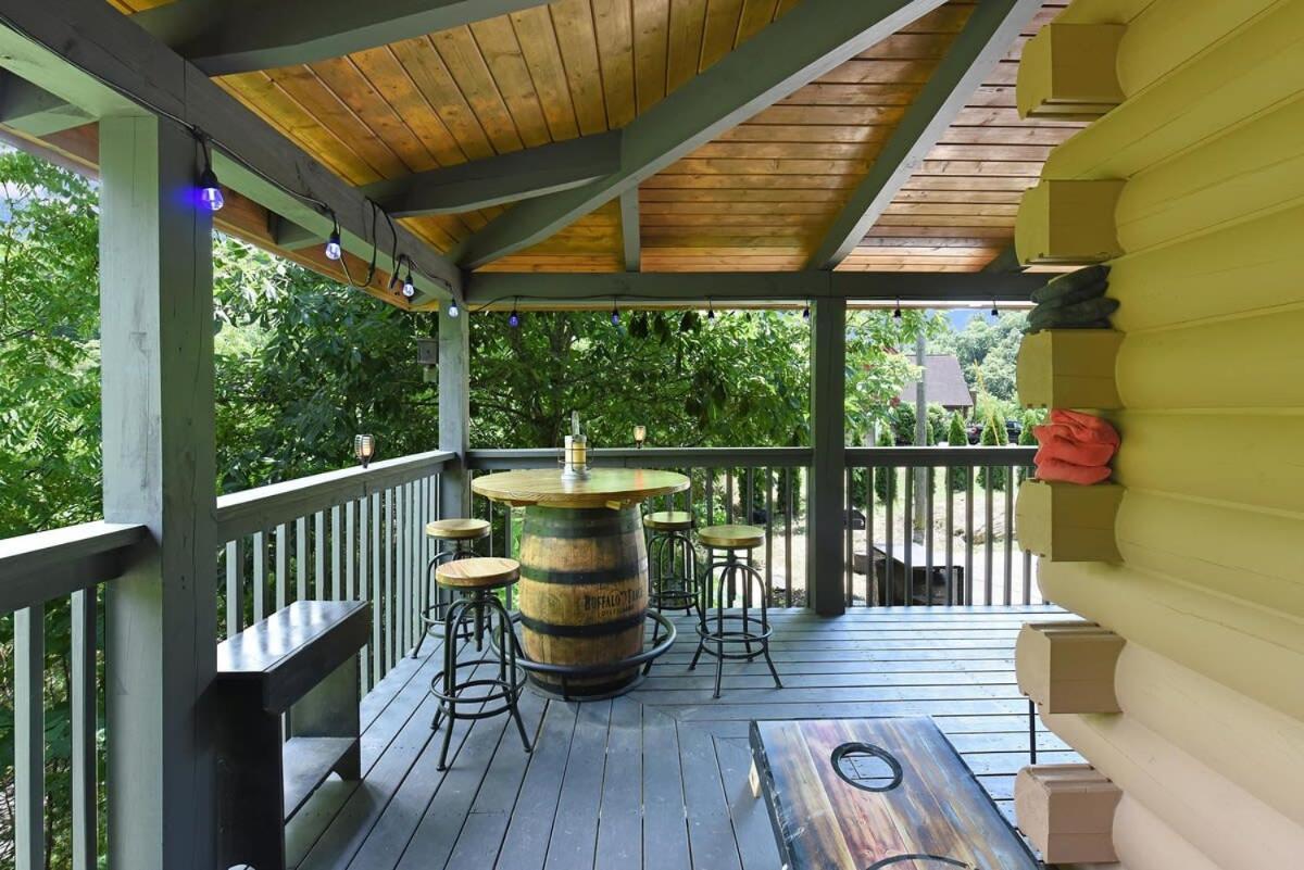 Ryes And Shine Bootlegger'S Cabin! Hot Tub* Pool* Arcade* Billiards *Ev * Pet Friendly Sevierville Dış mekan fotoğraf