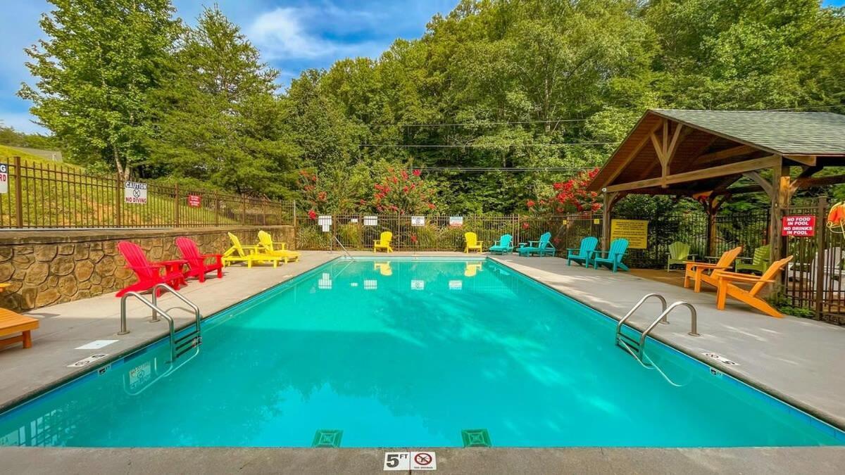 Ryes And Shine Bootlegger'S Cabin! Hot Tub* Pool* Arcade* Billiards *Ev * Pet Friendly Sevierville Dış mekan fotoğraf