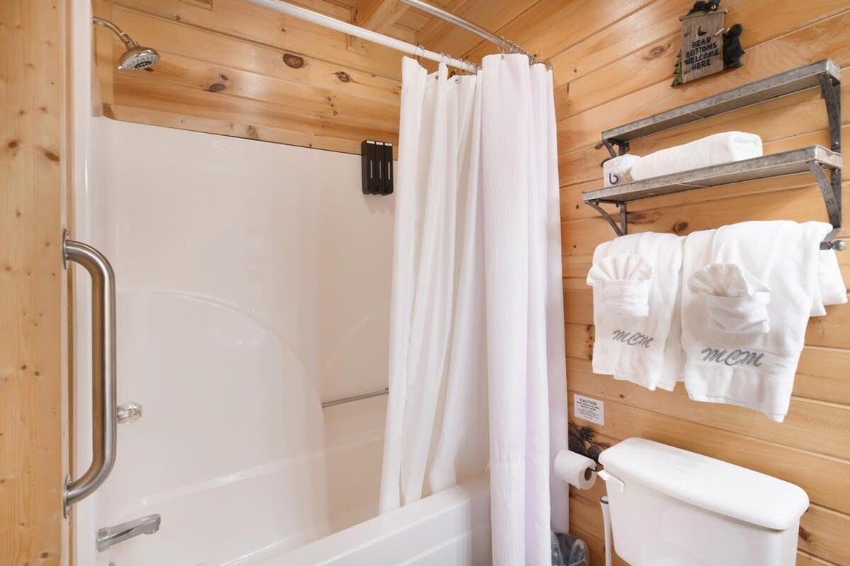 Ryes And Shine Bootlegger'S Cabin! Hot Tub* Pool* Arcade* Billiards *Ev * Pet Friendly Sevierville Dış mekan fotoğraf