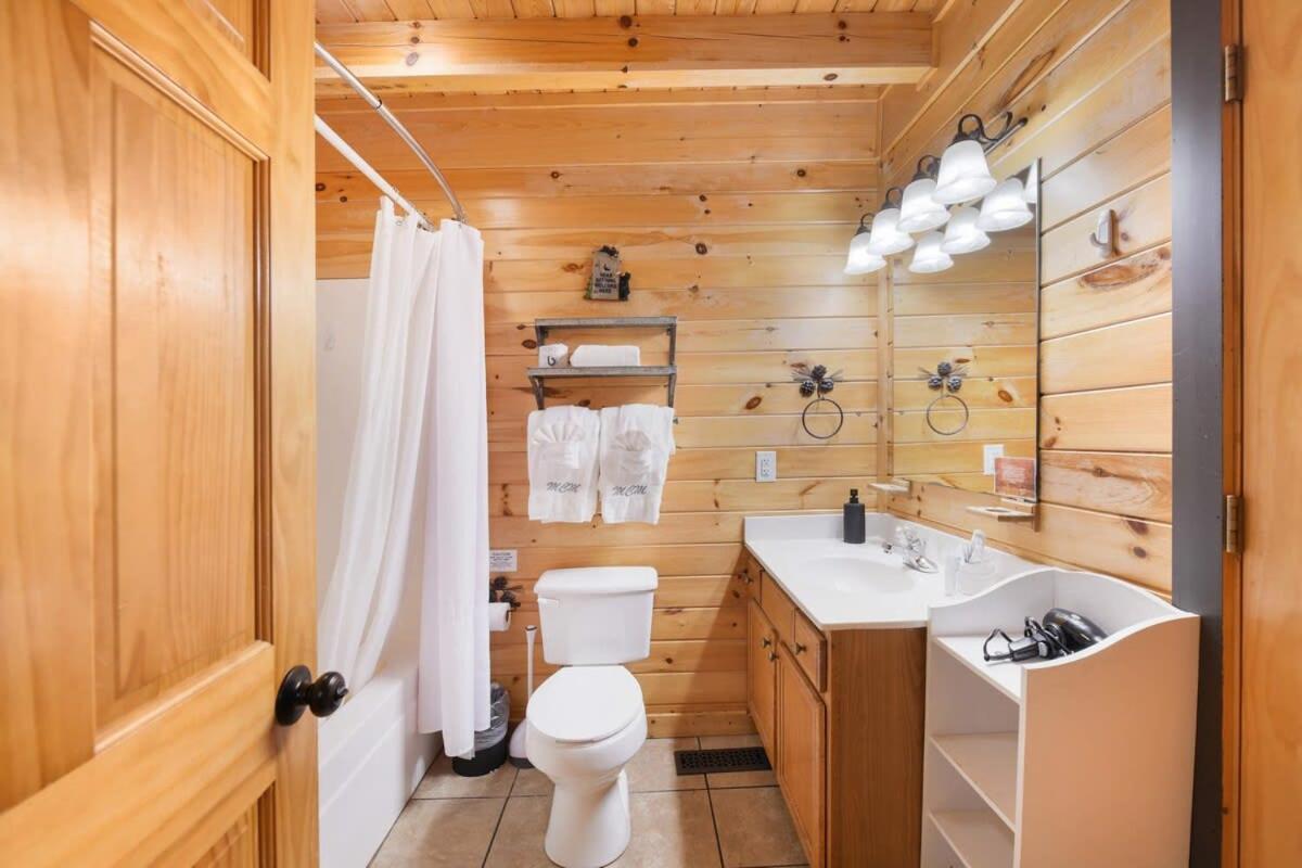 Ryes And Shine Bootlegger'S Cabin! Hot Tub* Pool* Arcade* Billiards *Ev * Pet Friendly Sevierville Dış mekan fotoğraf