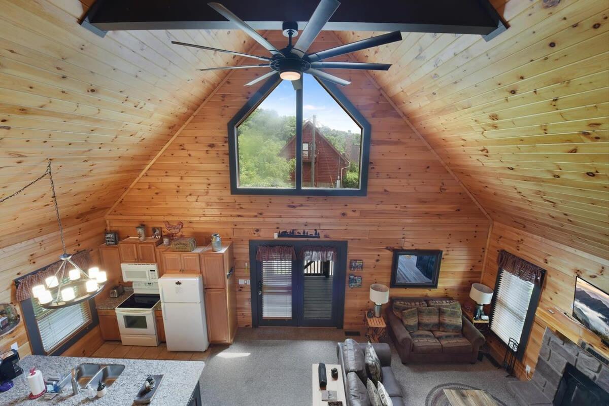 Ryes And Shine Bootlegger'S Cabin! Hot Tub* Pool* Arcade* Billiards *Ev * Pet Friendly Sevierville Dış mekan fotoğraf