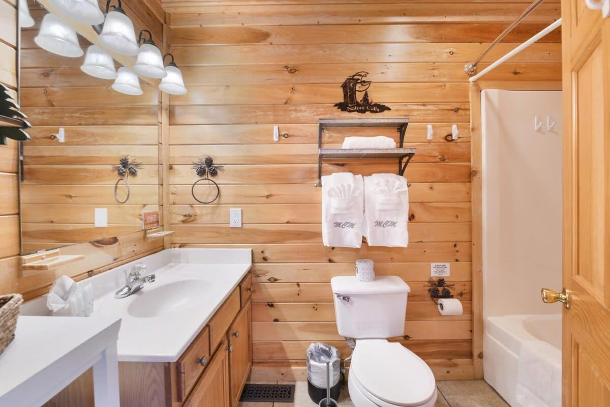 Ryes And Shine Bootlegger'S Cabin! Hot Tub* Pool* Arcade* Billiards *Ev * Pet Friendly Sevierville Dış mekan fotoğraf