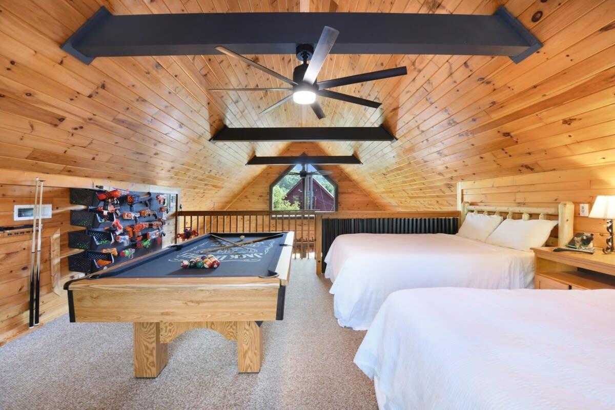 Ryes And Shine Bootlegger'S Cabin! Hot Tub* Pool* Arcade* Billiards *Ev * Pet Friendly Sevierville Dış mekan fotoğraf